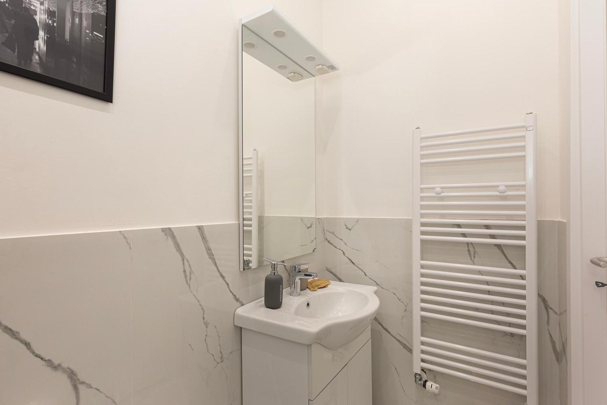Appartamento Graceful FlatWi-Fi & Peaceful! Milano Esterno foto